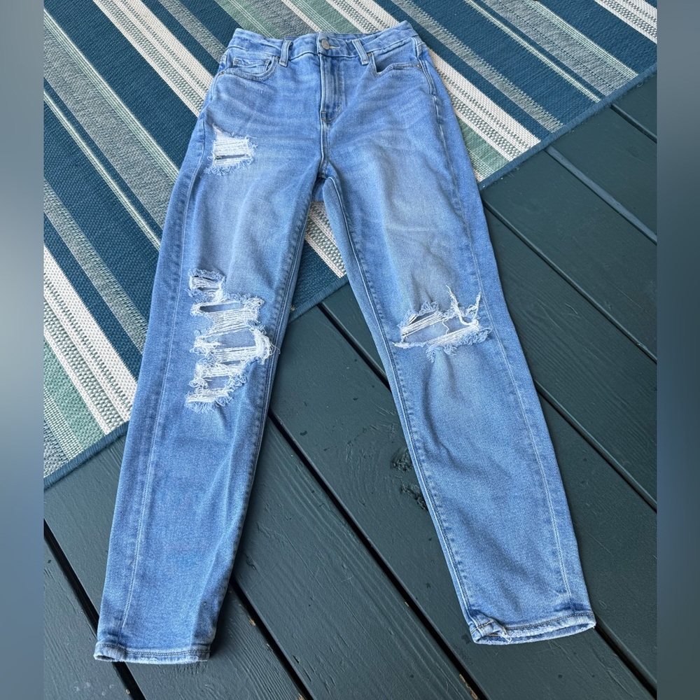 American Eagle Curvy Mom Jeans